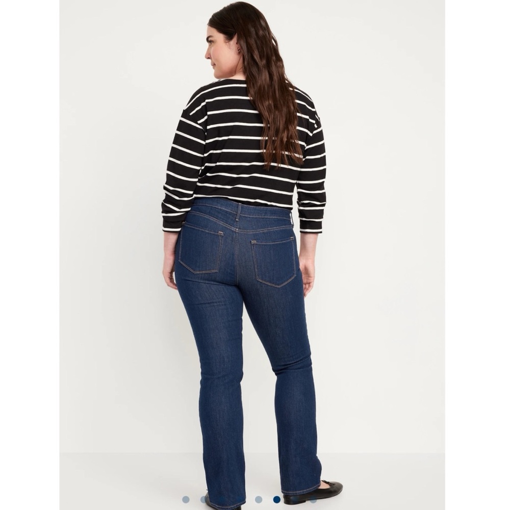 Old Navy Mid-rise Boot-cut Jeans - Picture 2 of 9